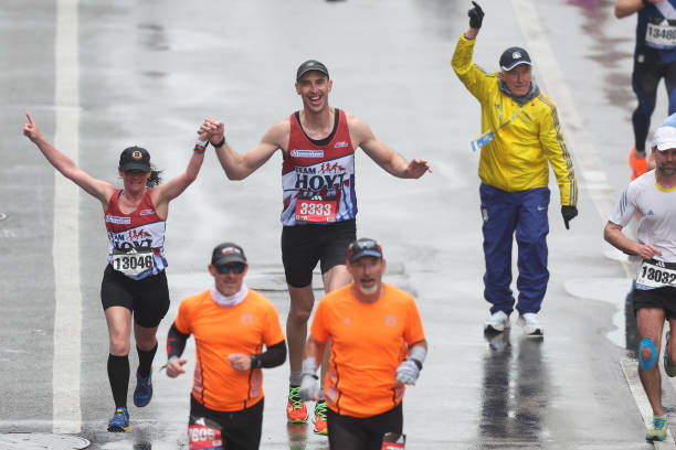 how many people run the boston marathon