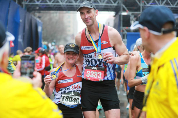 how many people run the boston marathon